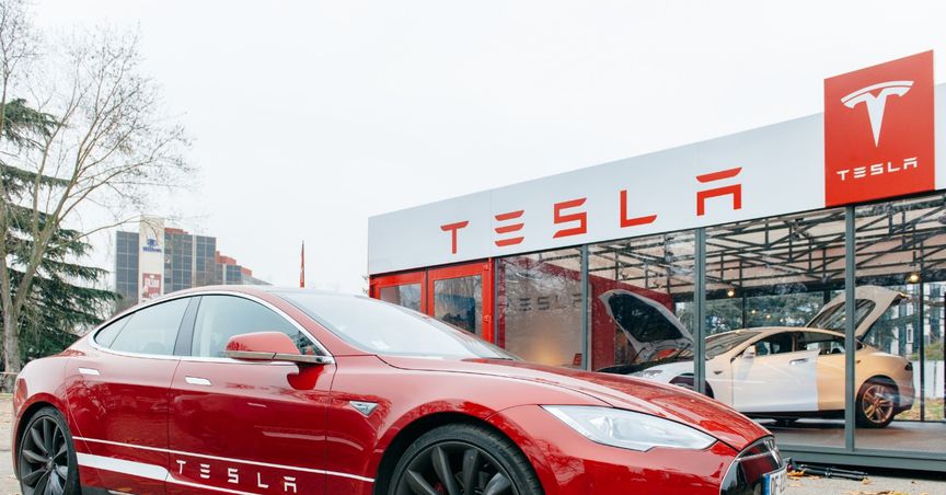  Tesla races past a milestone, hits US$1 billion in revenues for first time 