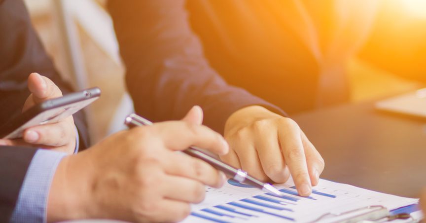 Currency risk decoded: How do exchange rate fluctuations impact investors?