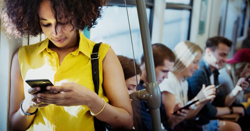  How is social media affecting people? 