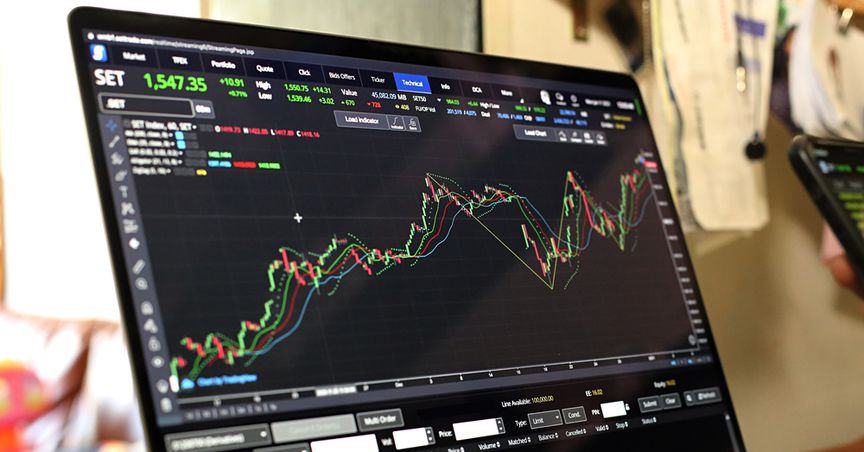 BP Plc (LON: BP.) bets on smart vehicle space. Should you buy the shares now?