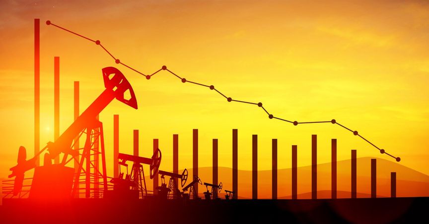 Oil dips on rising US crude inventories