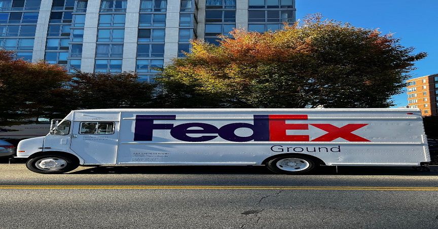  FedEx (NYSE:FDX) Shares Plunge as Company Lowers Revenue Forecast Amid Weak Demand 