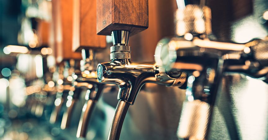  2 climate-conscious pub and restaurant stocks for growth in 2022 