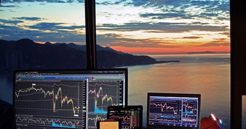  SU, ABX & MFC: 3 TSX stocks under $50 to eye on April Fool’s Day 