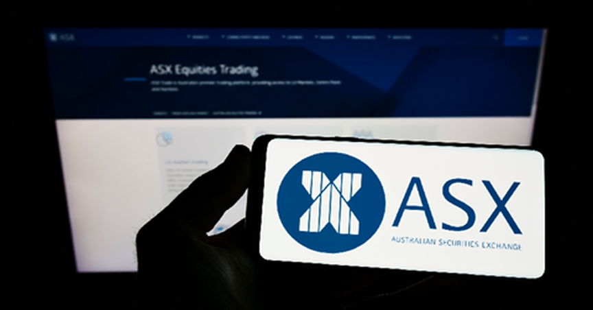  ASX 200 breaks four-day losing streak in morning trade, gains nearly 1% 