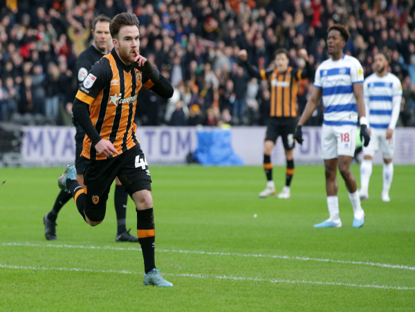  Liam Rosenior a huge fan of Hull loanee Aaron Connolly after birthday brace 