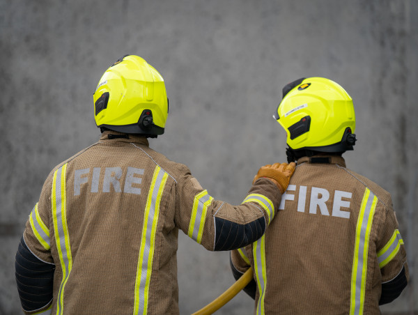  Firefighters tackle blaze at house in Kinross 