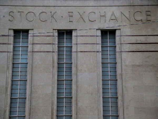 Toronto stocks subdued as energy, tech stocks drag