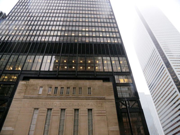 Toronto stocks fall ahead of Fed rate decision