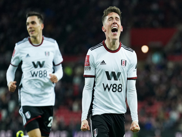 Fulham hold on to beat Sunderland to set up FA Cup clash with Leeds 