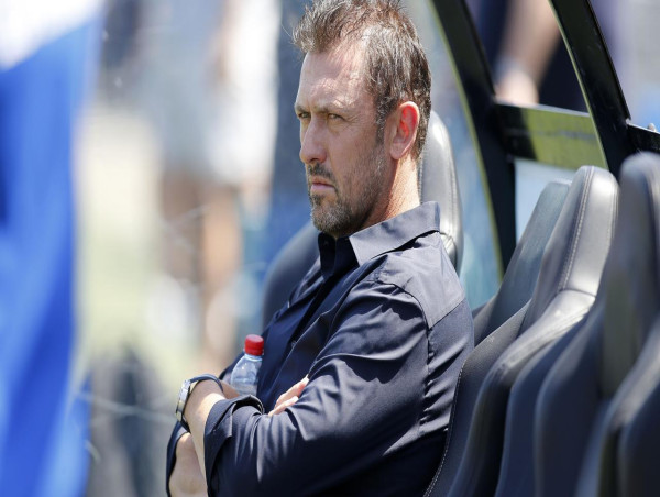  Popovic ignores speculation over Victory coaching role 