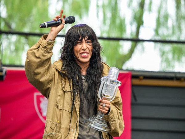  ‘Incredibly happy’ Eurovision winner Loreen returns to Sweden 