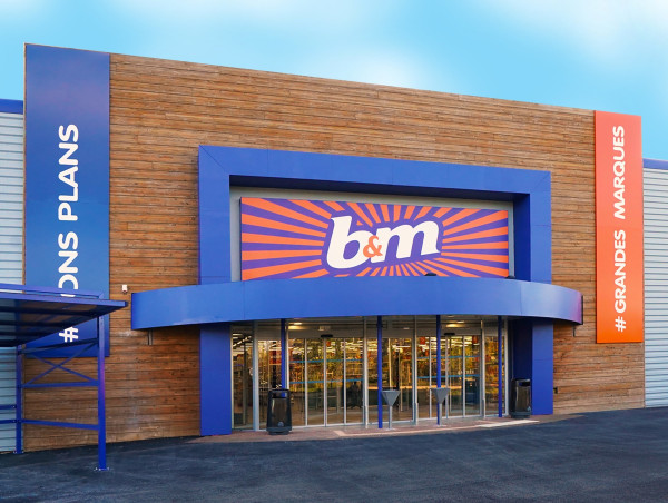  B&M sees higher earnings in 2024 as it gives up pandemic gains 
