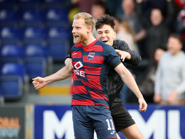  Ross County retain Premiership status after beating Partick Thistle in thriller 