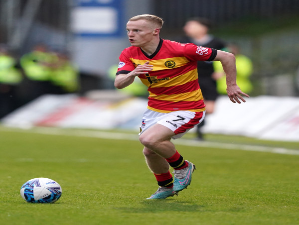  Dundee boss Tony Docherty excited by Scott Tiffoney signing 