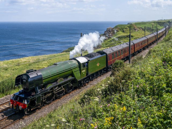  Investigation launched into Flying Scotsman crash which left two people injured 