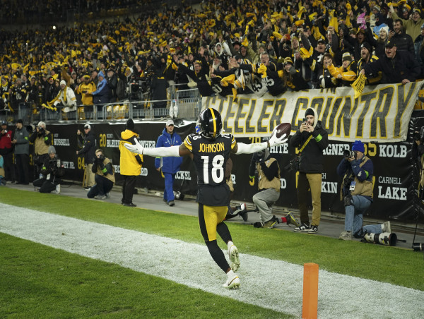  Pittsburgh Steelers snatch win from Tennessee Titans with late touchdown 
