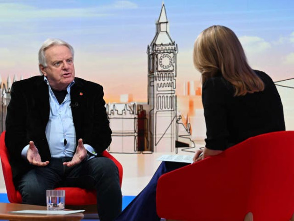  Ofcom chairman: Our job is not to stop broadcasters from employing politicians 