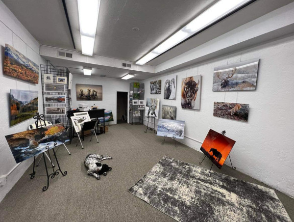  Renowned Nature Photographer, Jim Brown, Hosts Casper, Wyoming Gallery Grand Opening November 10 and 11 