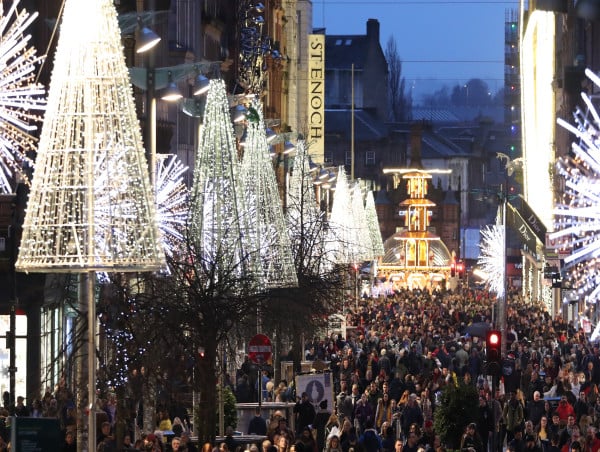  Christmas shopping period off to ‘miserable’ start, figures show 