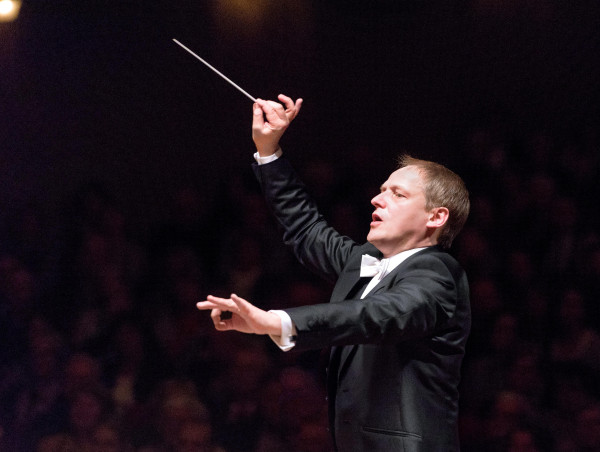  Matthias Manasi dirigirá el Concierto de Año Nuevo 2024 