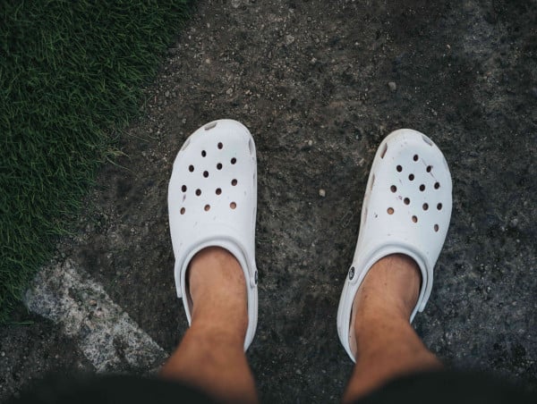 Crocs stock upgraded to ‘strong buy’ at Raymond James 