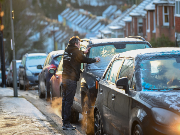  As road users warned of icy conditions – how to stay safe on the road this winter 