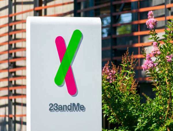  Is it safe to buy the 23andMe (ME) stock price dip? 