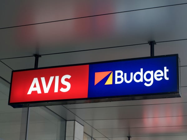  Avis Budget beats profit estimates in Q4 