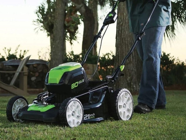  Cordless Electric Outdoor Power Equipment Now Outperforms Gas-Powered Tools for Homeowners 