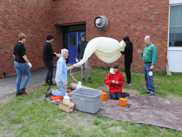 Maine School of Science and Mathematics Sends Device 35 km High with ...