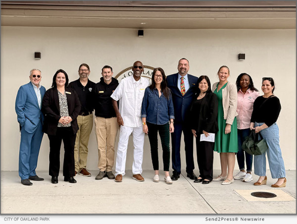  Assistant Secretary Of The U.s. Department Of The Interior Visits Oakland Park Following $2.5 Million Grant Award 