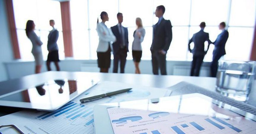  What’s New With Communication Stocks – DHG, EVT, CNU, HTA and MIH 