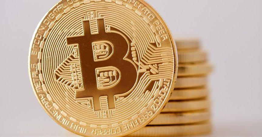  Bitcoin Faces Key Support Test Amid Declining Momentum 
