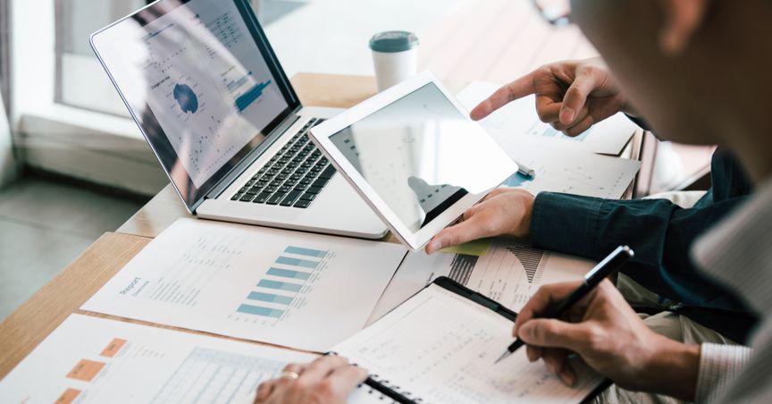  Beyond Ordinary: Discovering the Extraordinary Potential of TSX Bluechip Stocks 