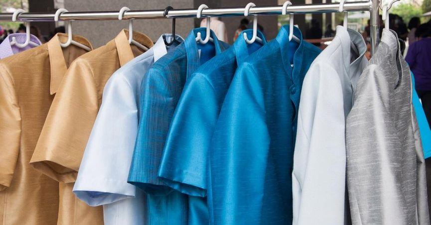  Kering SA Slashes Full-Year Income Forecasts Amid Disappointing Q3 Results 
