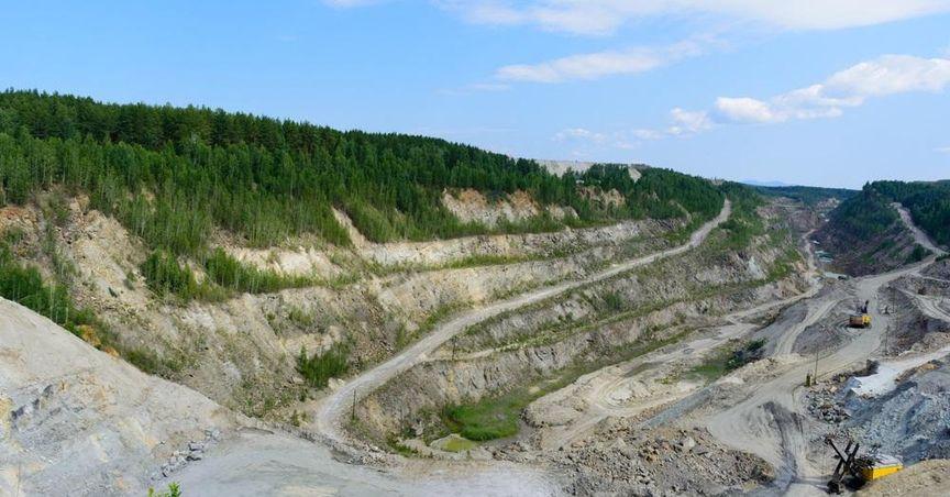Resouro Strategic Metals Ltd (ASX:RAU) Advances Rare Earth Extraction Efforts