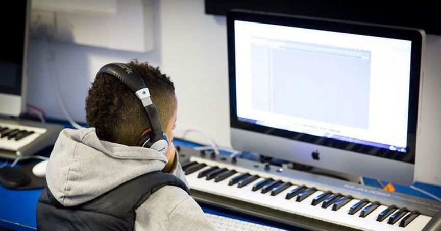  Jaxsta Signed A Digital Product Agreement With Universal Music Group. Jaxsta Shares Zoomed up by 50%! 