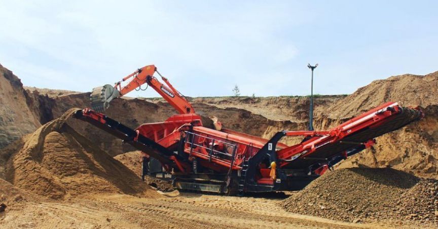  Two Mining Stocks With Quarterly Update: LEX And MAU 
