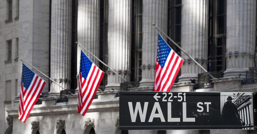  Wall Street continues to decline ahead of Fed's comment; WMT, and GM decline 