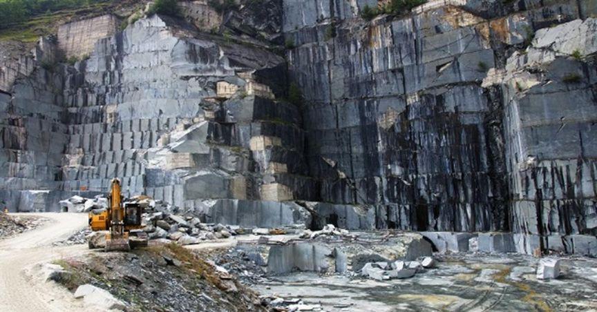  Rio Tinto’s (ASX: RIO) share price slips after mixed update 