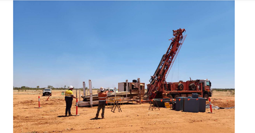  Australasian Metals (ASX: A8G) strengthens cash position with R&D Tax refund & NT Grant 