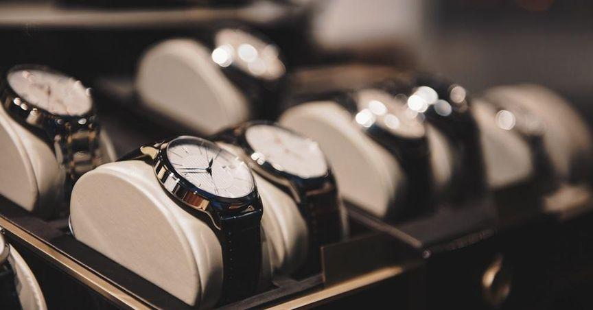  Watches of Switzerland Group plc (LON:WOSG) 