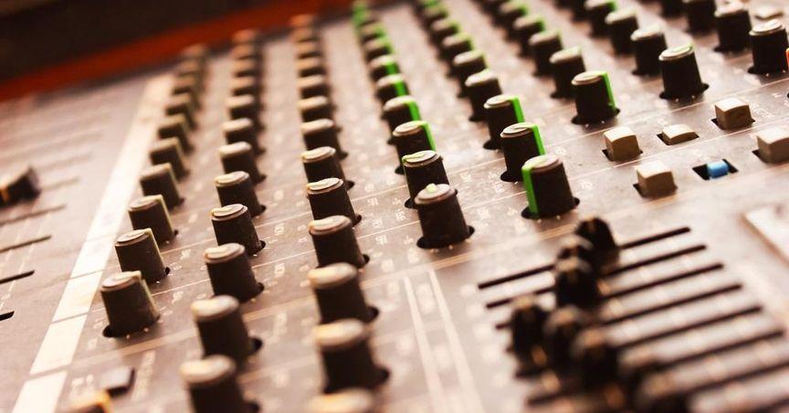  Is Institutional Investment Shaping Spotify's Market Performance? 
