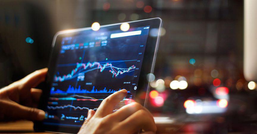 FTSE 100 moves higher after China reveals weak GDP figures