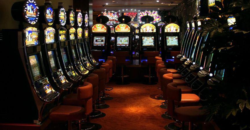  Star Entertainment (ASX:SGR) unfit to hold casino licence in Queensland, finds probe 