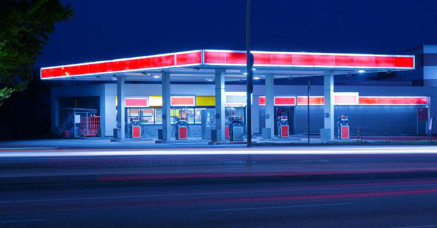  Petrol forecourt stock in focus as global oil prices touches 7-month low 