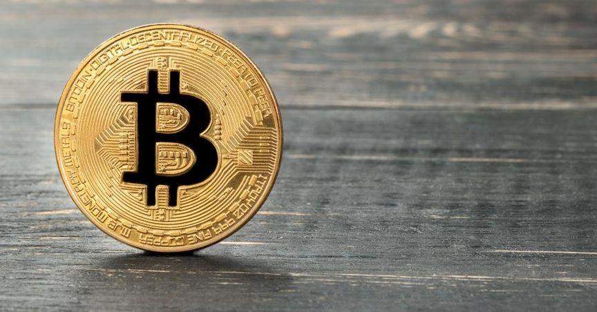  Bitcoin Slides Below $100,000 as Trade War Fears Intensify 