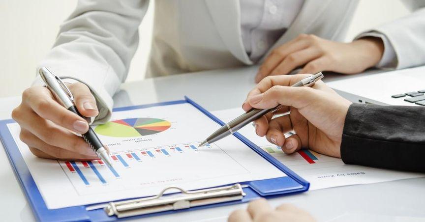 Naked Writer: The Risks Behind Uncovered Options Strategies