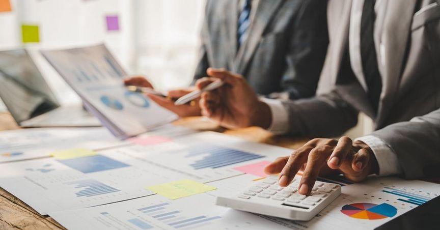  Marsh & McLennan (NYSE:MMC) Russell 1000 ETF Corporate Focus 